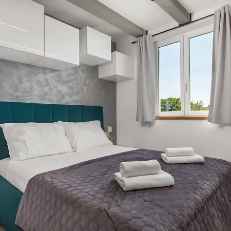 Apartment Apartman Malin