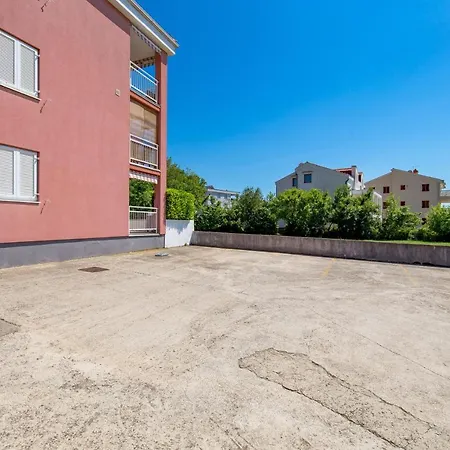 Apartment Apartman Malin